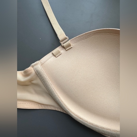 ✨SKIMS Ultimate Strapless Push Up Bra SAND 32D - Picture 9 of 10